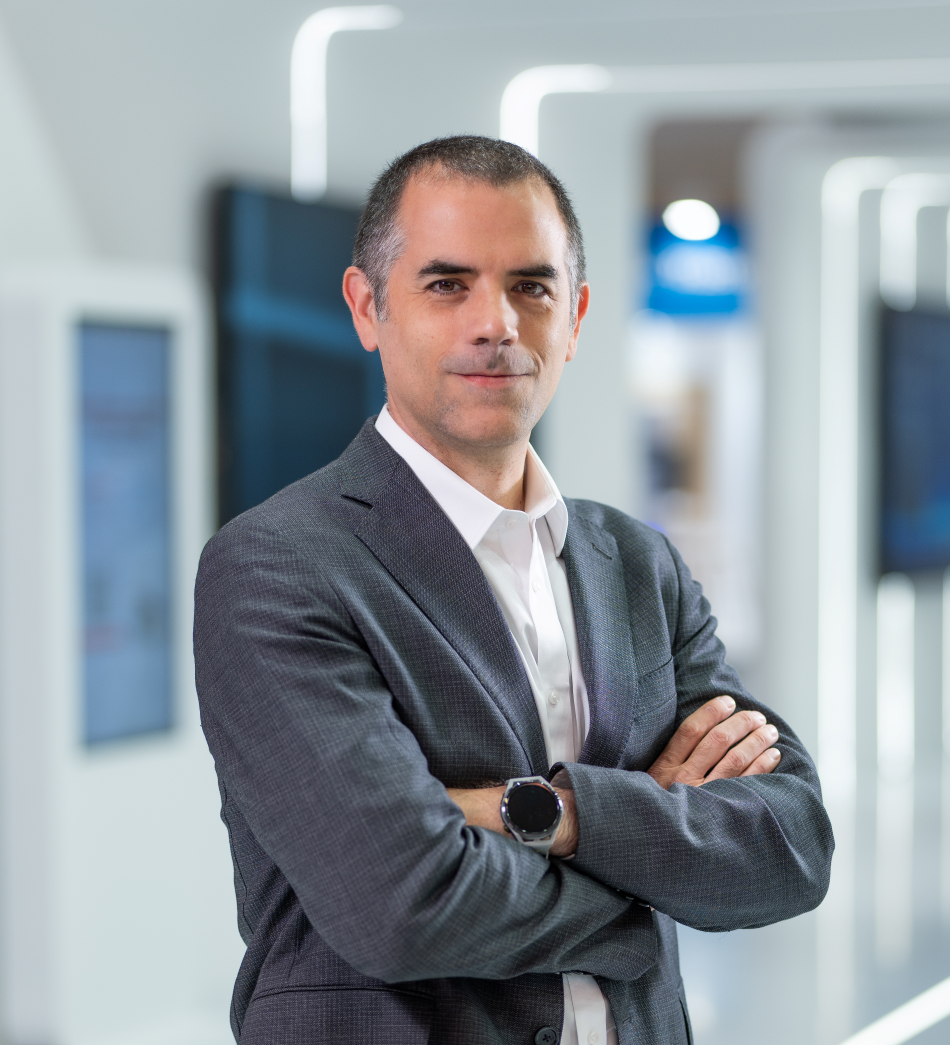 Carlos Alvarez, Large Scale Solar CEE, Speaker