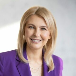 Barbara Adamska, Large Scale Solar CEE, Speaker