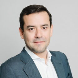 Carlos Almodóvar Speaker at Large Scale Solar Central and Eastern Europe